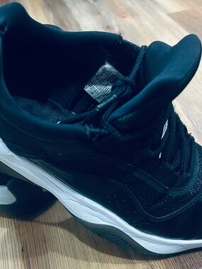 Nike Air Jordan 11 CMFT Low - Black/White - Size 10.5